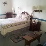 Country Living Inn